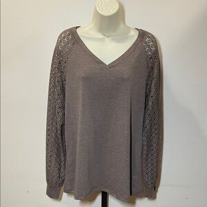 Automet V-Neck Lace Sleeve Top - Brown